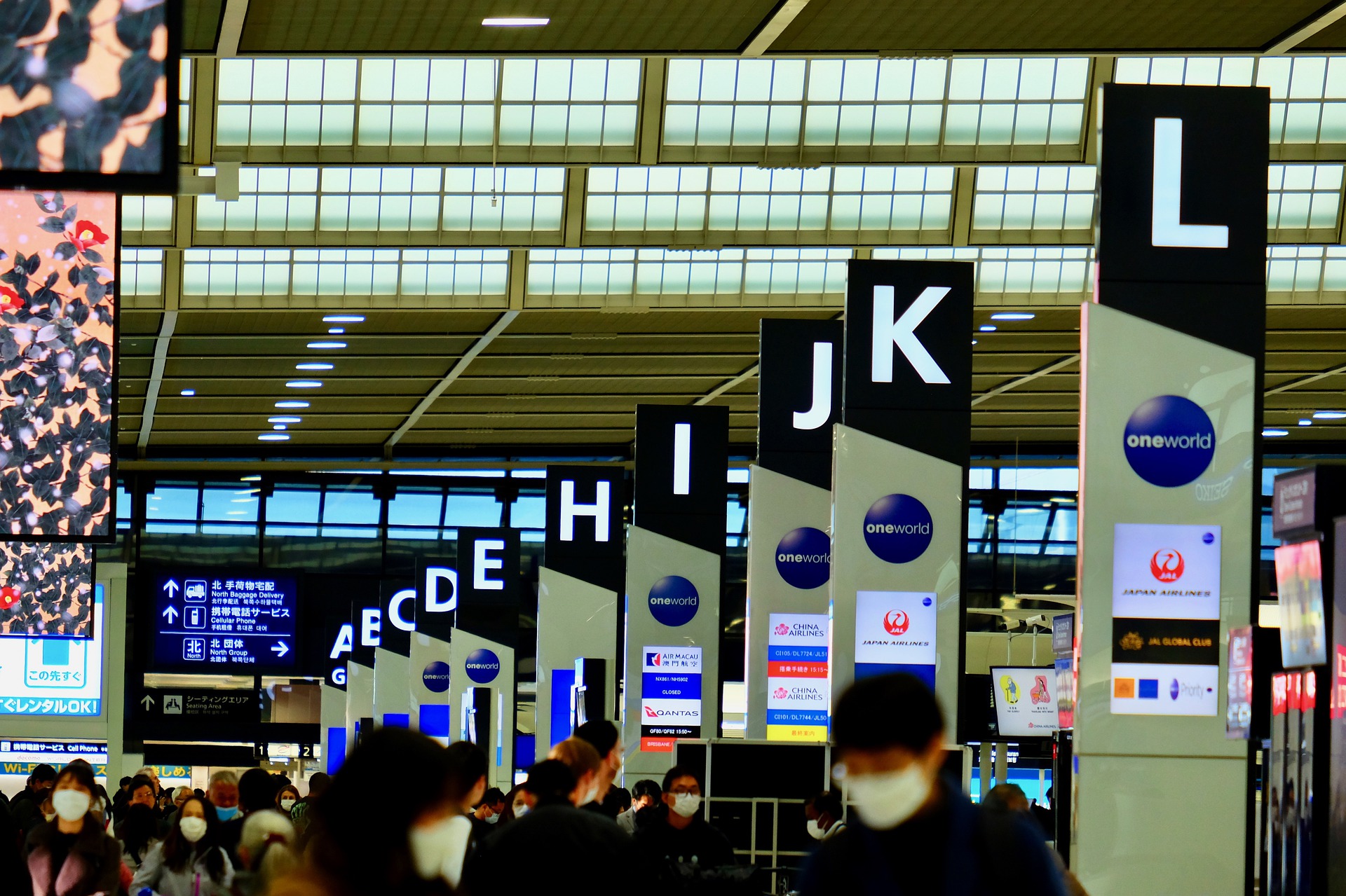 España implanta controles de temperatura en sus principales aeropuertos