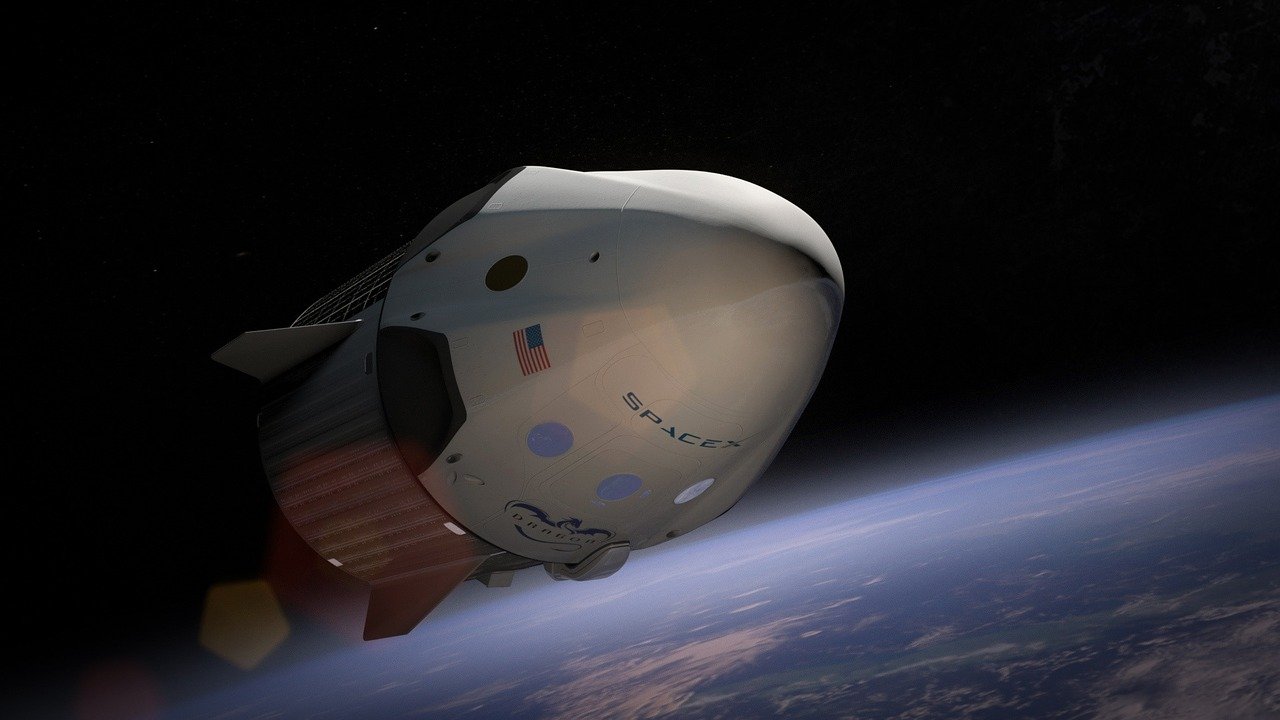 La nave espacial Crew Dragon de SpaceX regresó a la Tierra con éxito